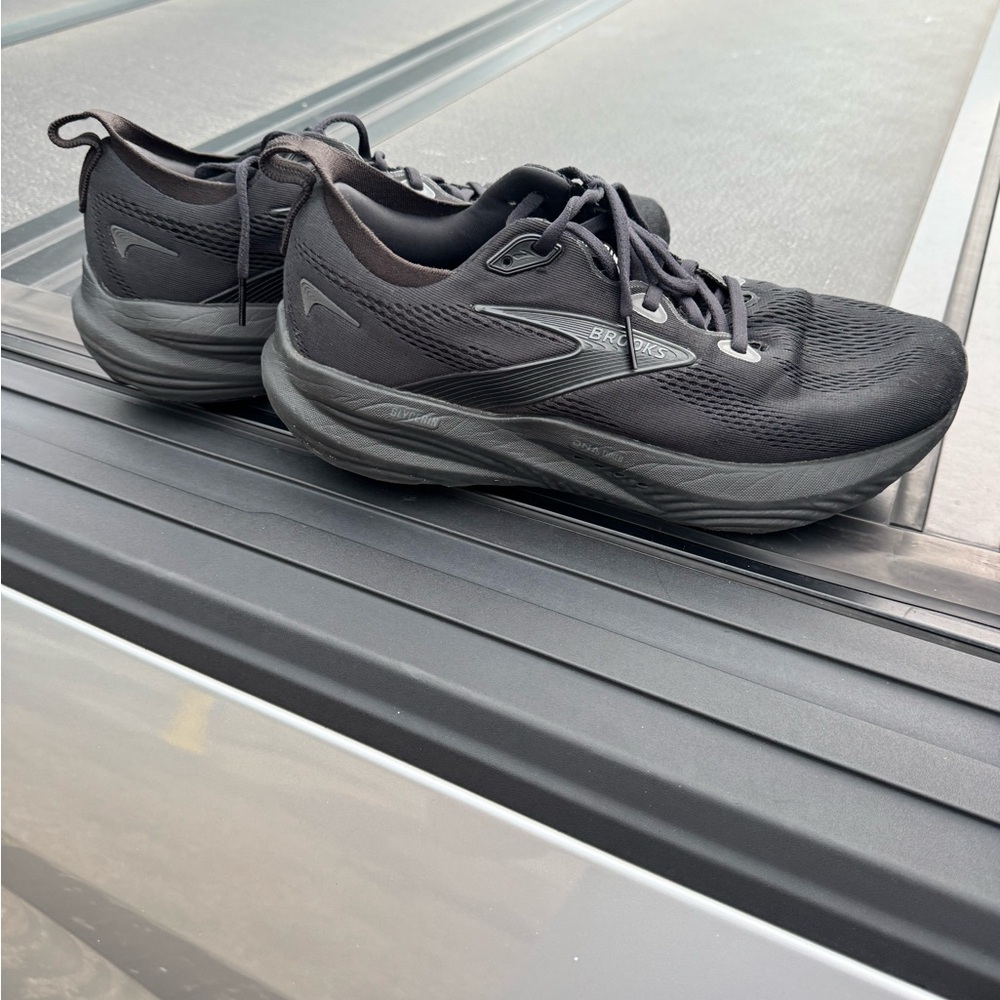 Brooks glycerin 22 running shoes